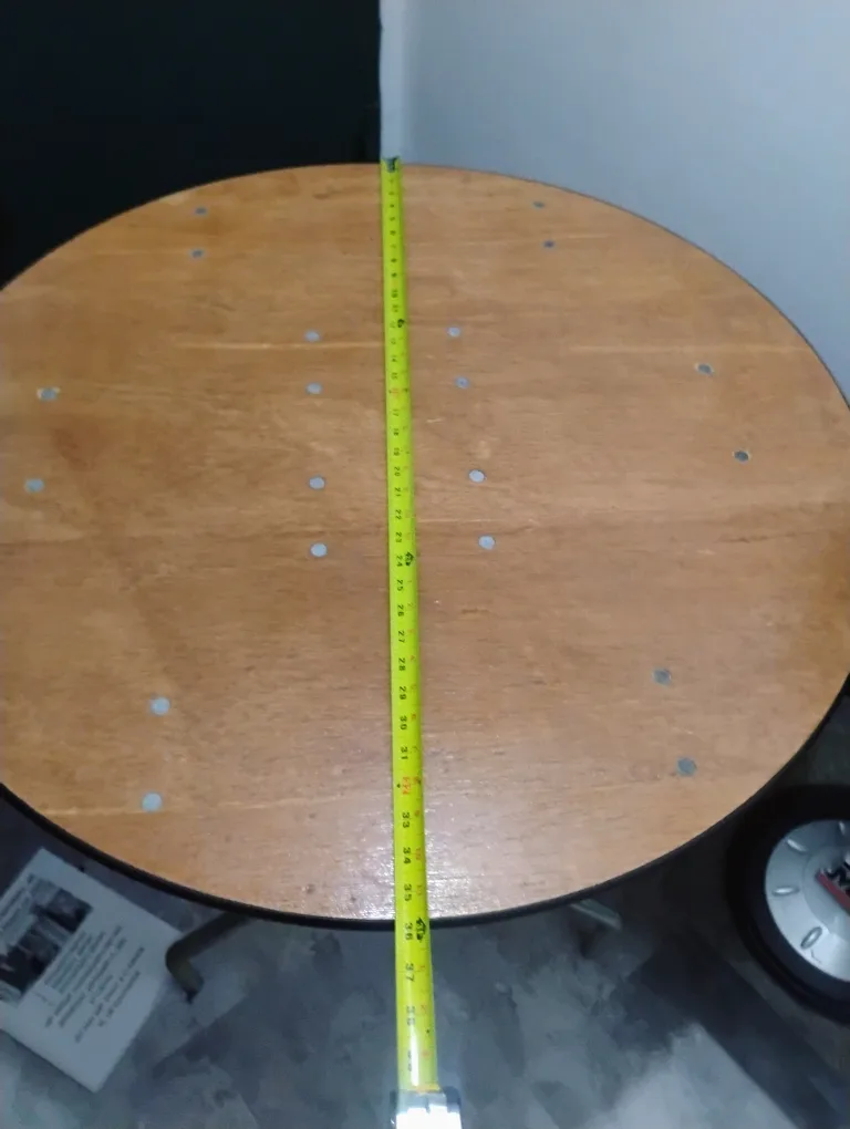 Round Folding Table - 36 inch diameter image indicator(2)