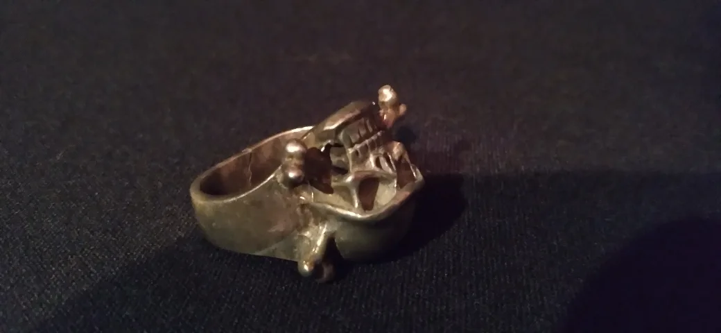 STIRLING SILVER 925 RING - SKULL & CROSSBONES - VINTAGE image indicator(6)