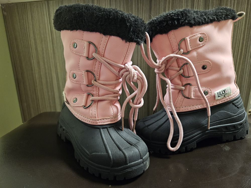 Lilly Pink & Black Winter Boots - Size 5