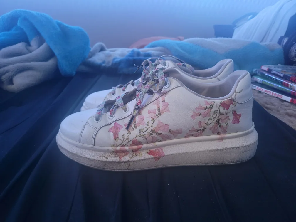 Aldo White Sneakers with Floral Design image indicator(3)