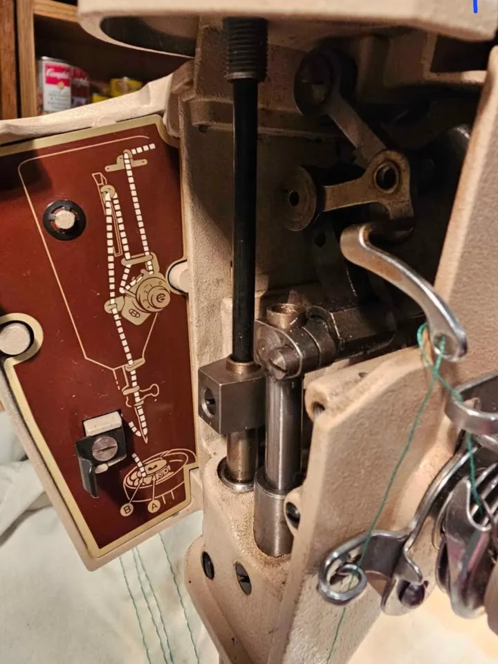 Singer 414G Sewing Machine made in Germany image indicator(2)