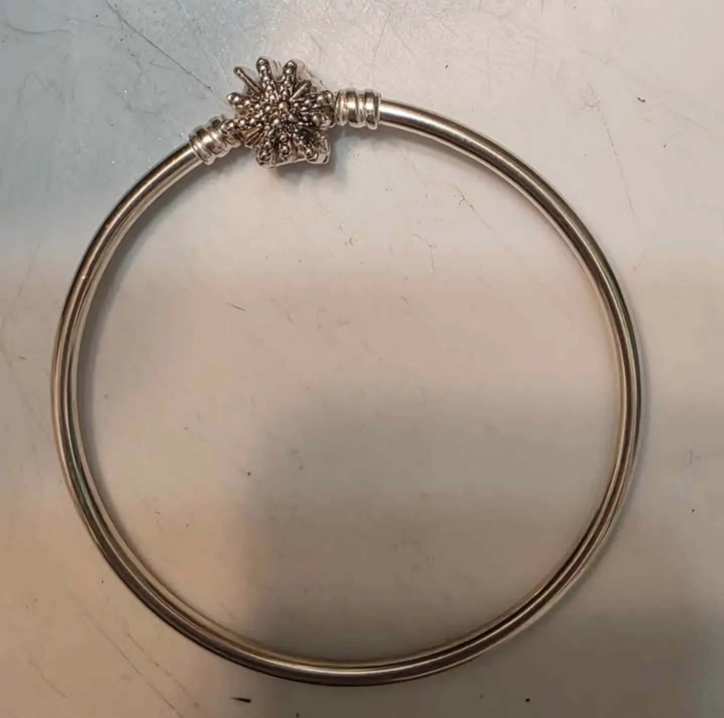 Pandora Bangle Bracelet Fireworks limited edition image indicator(3)