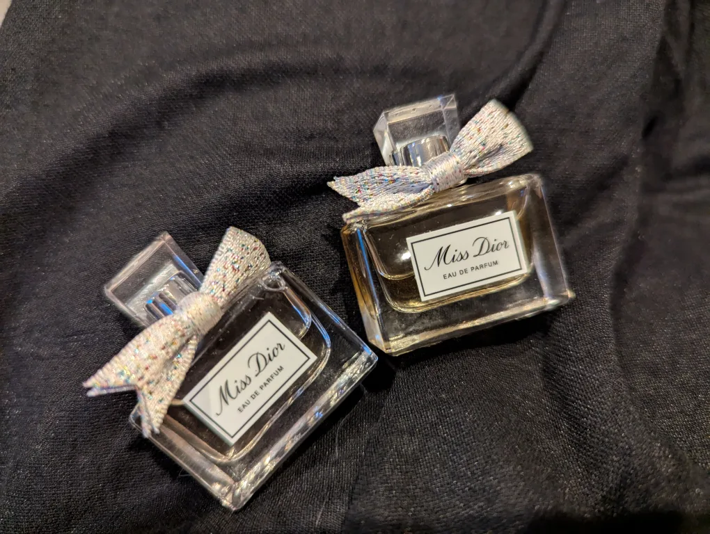⭐MINI SIZE - Miss Dior set of 2 thumbnail
