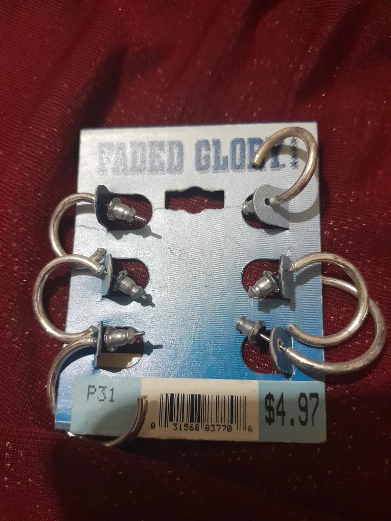 Faded Glory Silver Hoop Earrings - New thumbnail