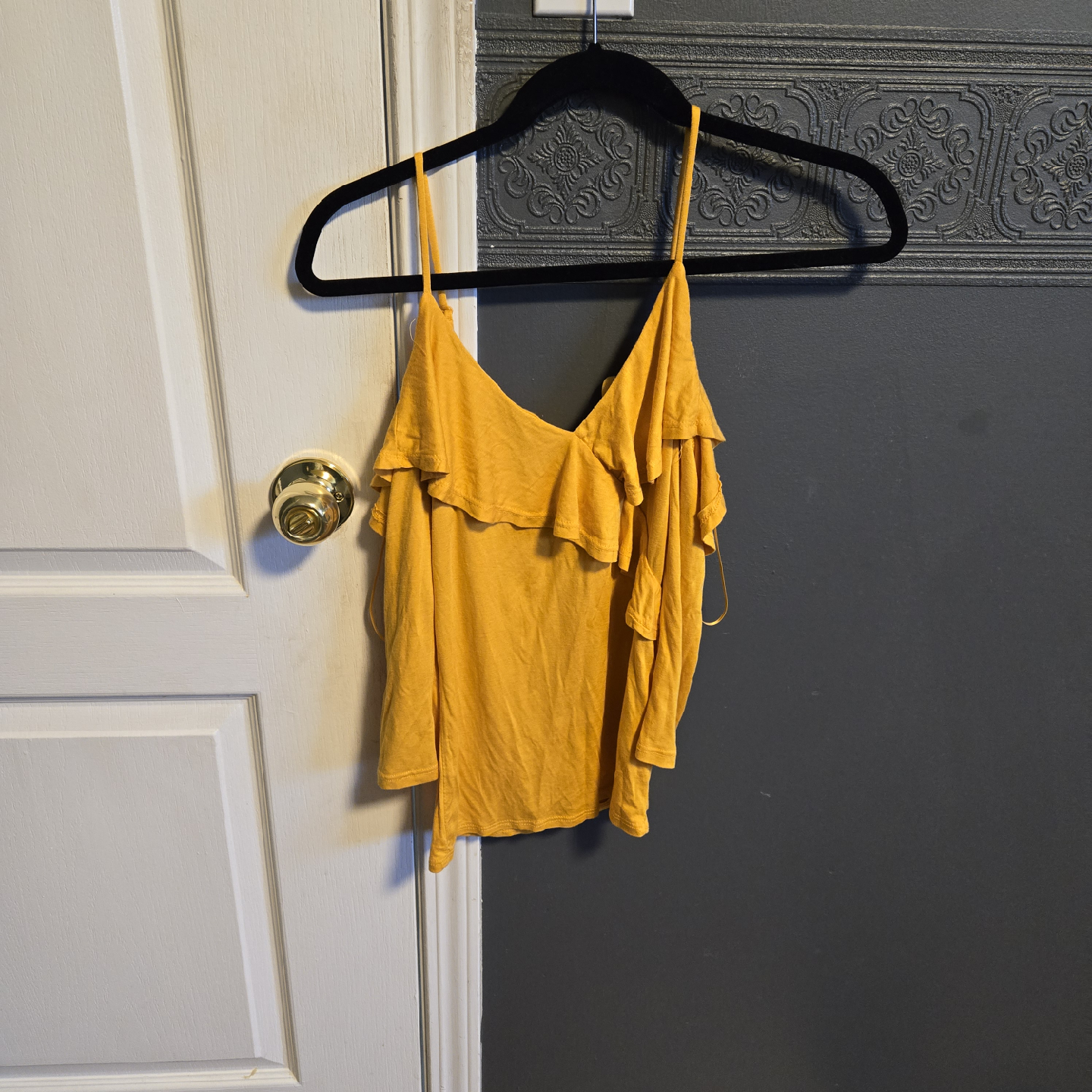 U2B Yellow Ruffle Tank Top - Size Small - photo 4