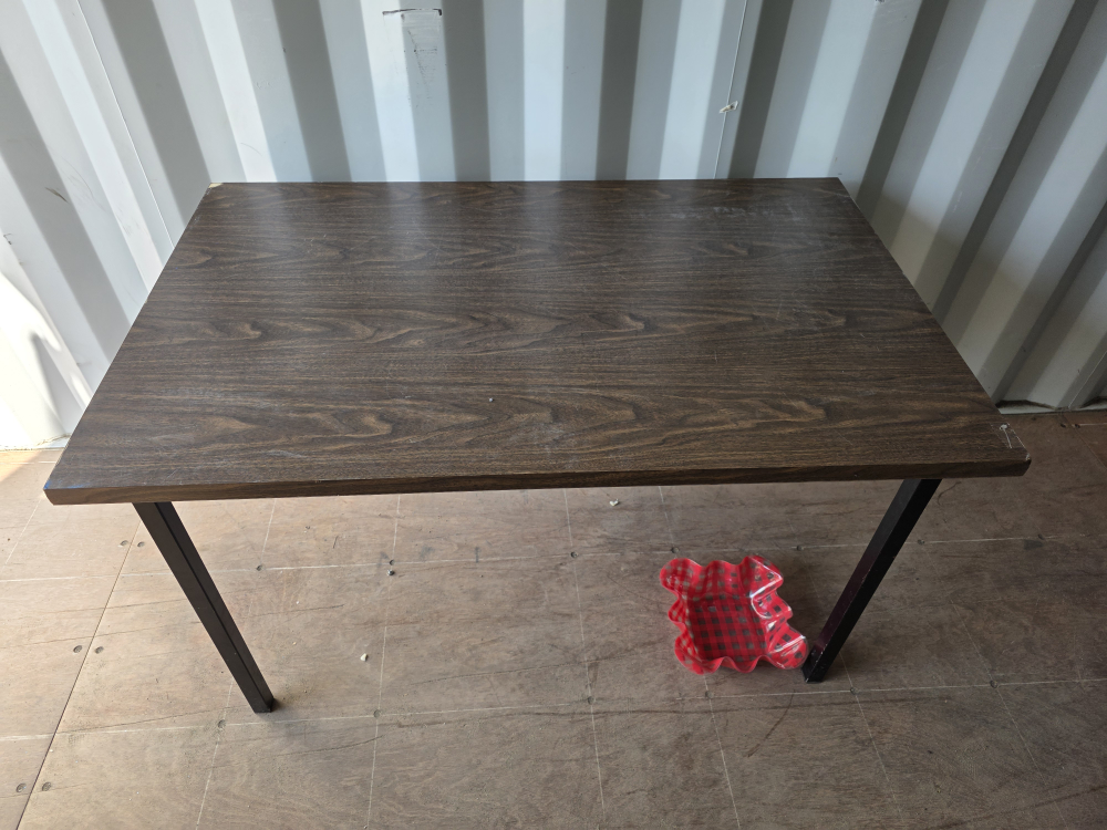 Table - 48" x 30"