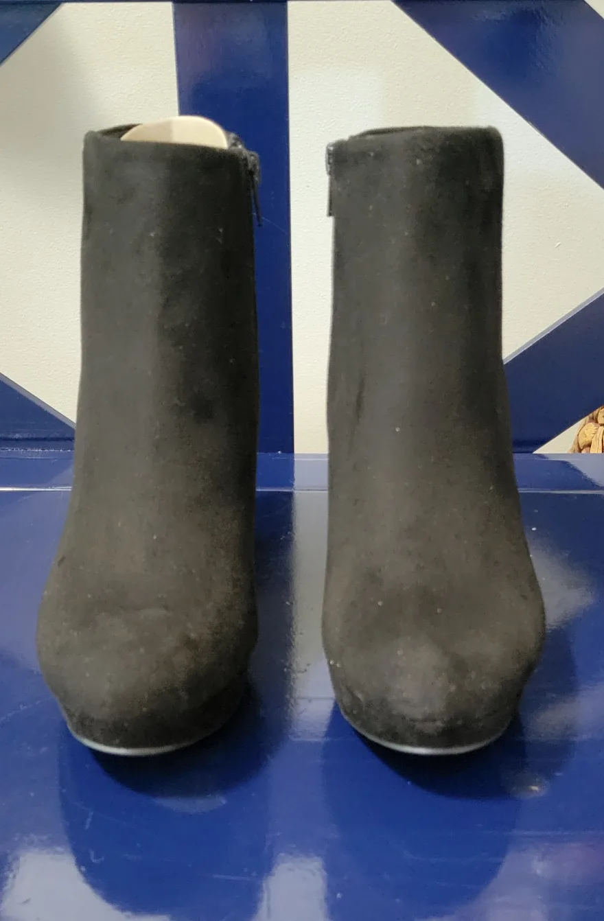 Brand New Black Ankle Boots, Size 7.5 image indicator(2)