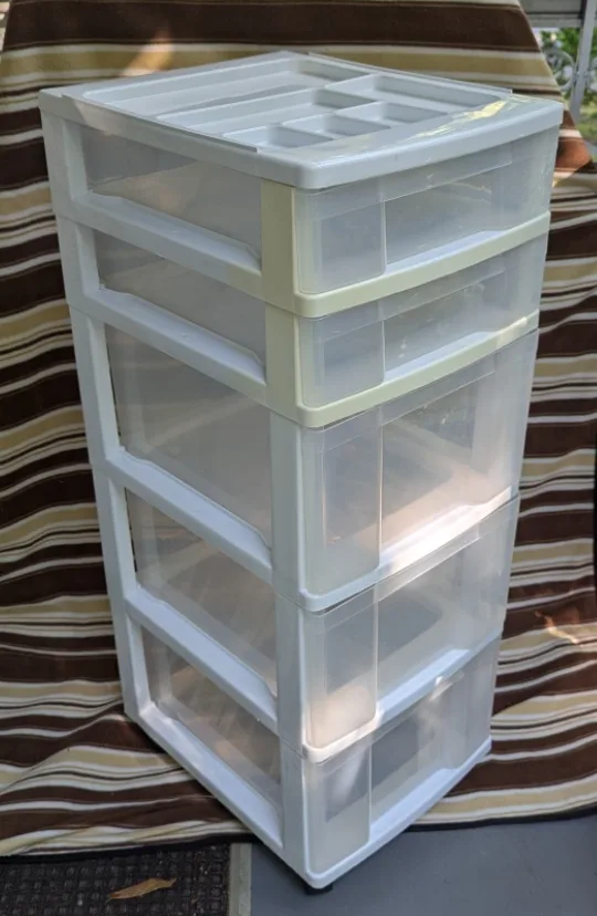 Rubbermaid White 5-Drawer Storage Tower