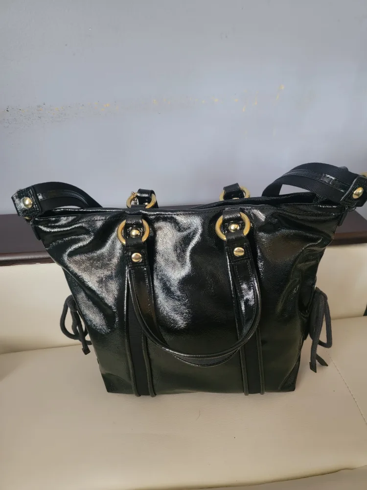 Coach Poppy Daisy Liquid Gloss Patent Leather Bag image indicator(2)