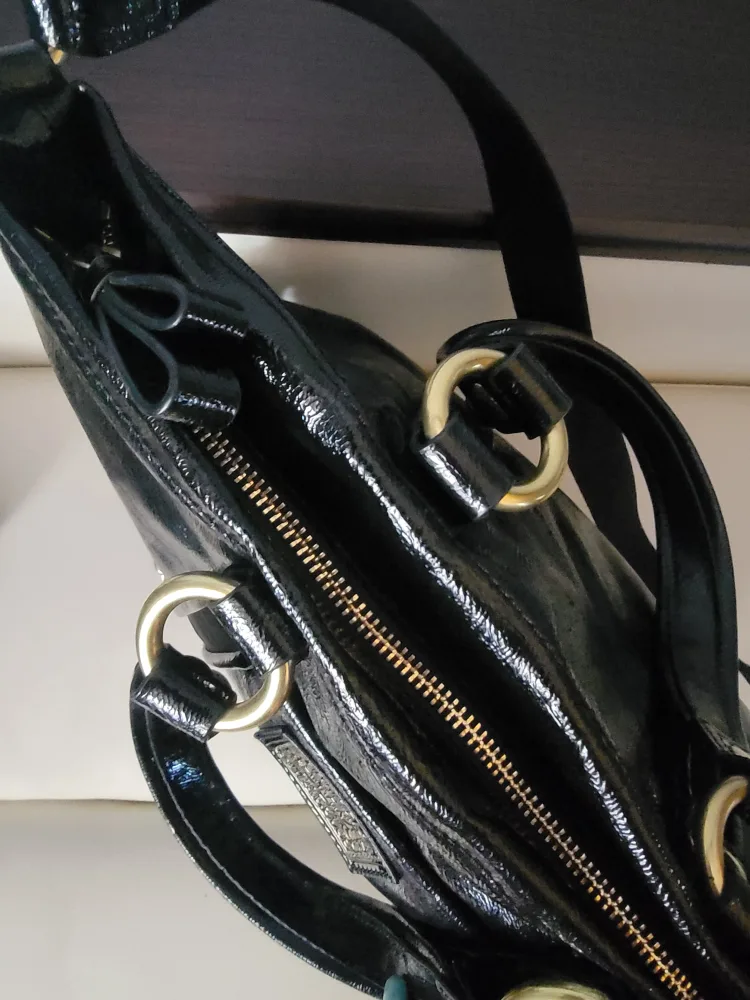 Coach Poppy Daisy Liquid Gloss Patent Leather Bag image indicator(4)