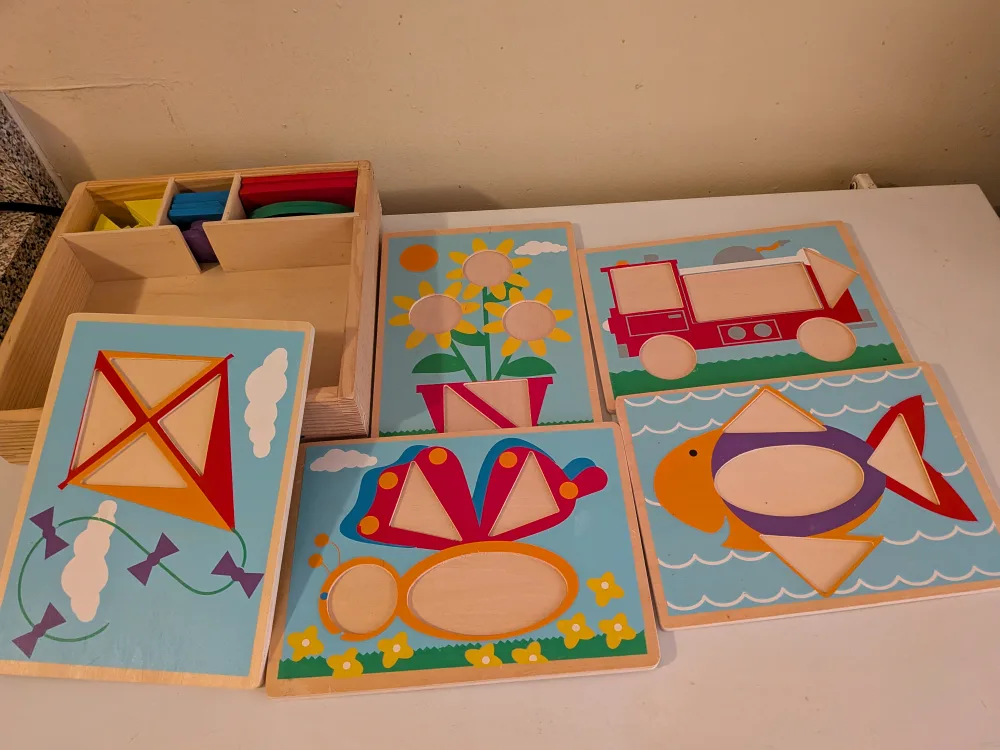 Melissa & Doug Shape Sorting Wooden Puzzles image indicator(3)