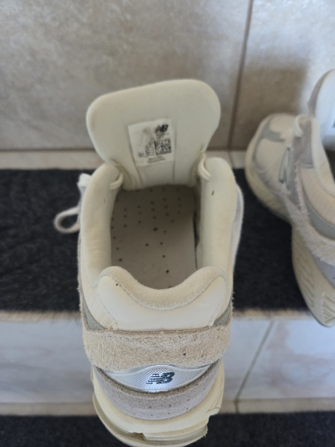 New Balance 2002R Running Shoes - photo 5