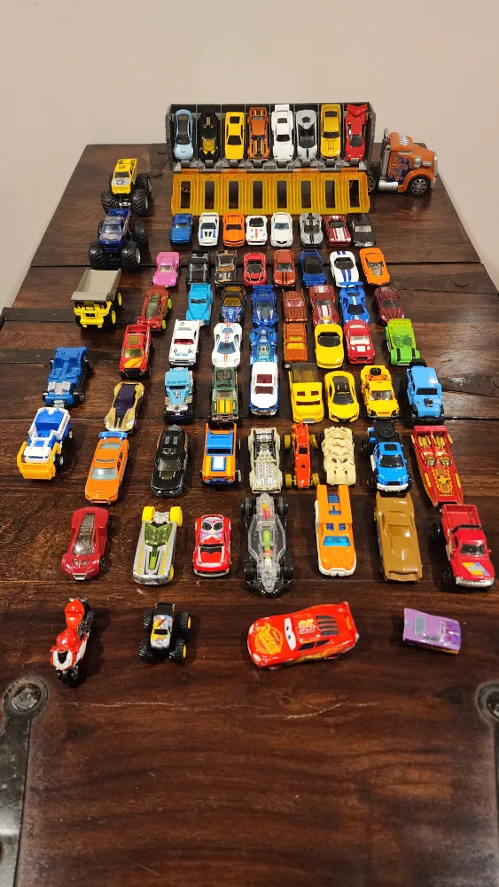 🥕 65+ HotWheels Collection thumbnail