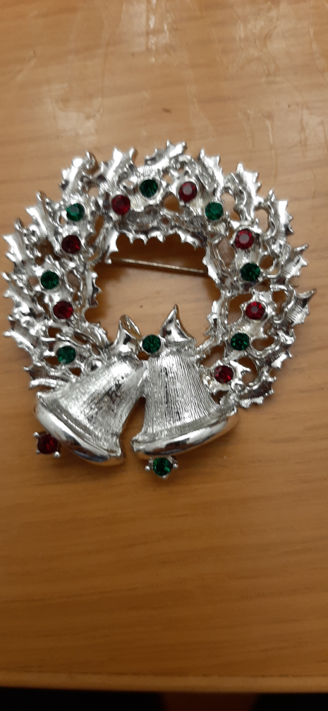 Gerrys Silver tone Wreath Brooch - photo 2