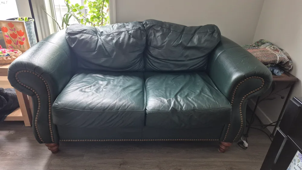 Green Leather Loveseat Sofa image indicator(3)