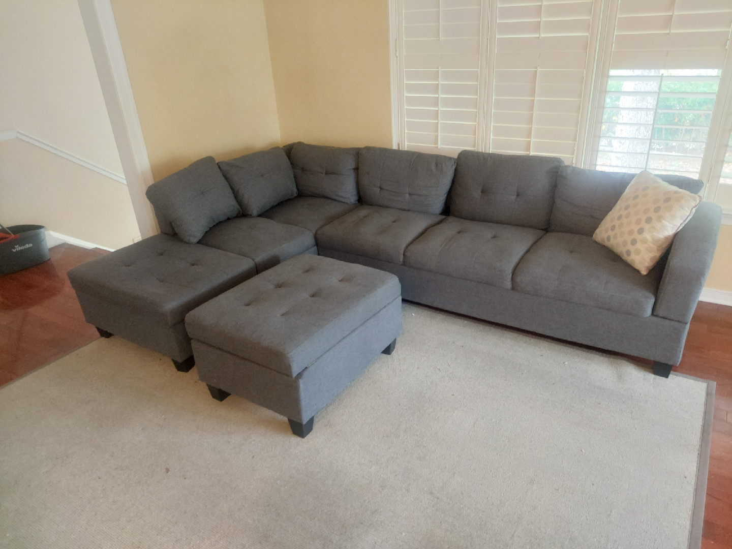 Free delivery Grey Sectional Sofa with Ottoman