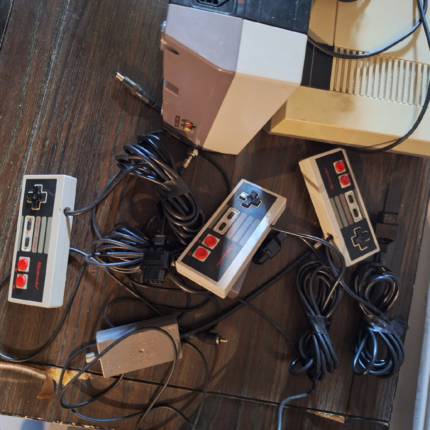 Nintendo Entertainment System (NES) Consoles & Controllers - photo 2
