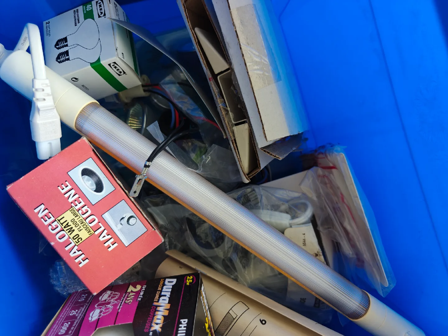 Assorted Light Bulbs - IKEA, Philips, Globe image indicator(7)