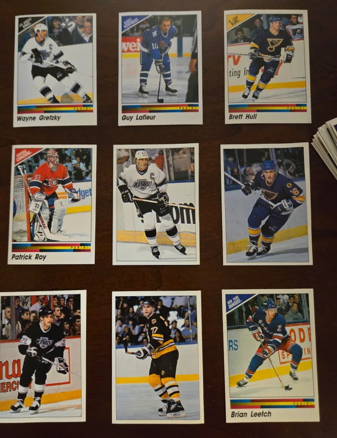 1990-91 Panini Hockey Sticker Albums Plus. image indicator(4)