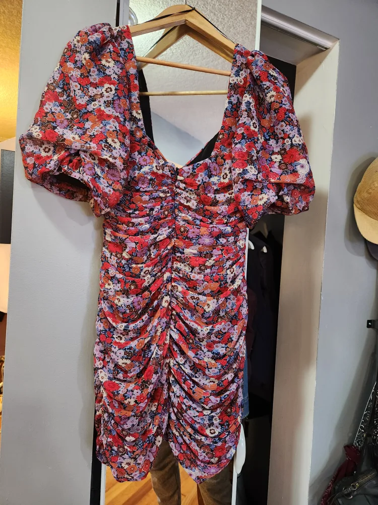 Zara Floral Print Ruched Mini Dress - Size M image indicator(2)