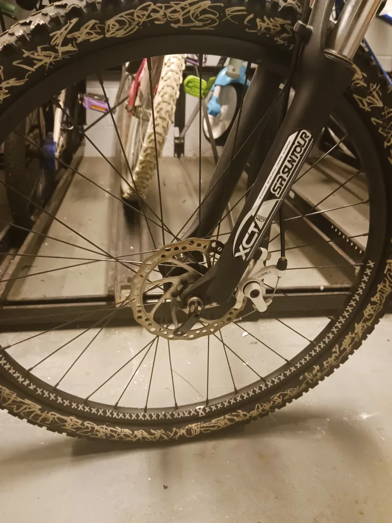 🚲 Red MTB 2013 Haro Flightline Sport - Wheel Art(Flat Tire) image indicator(5)