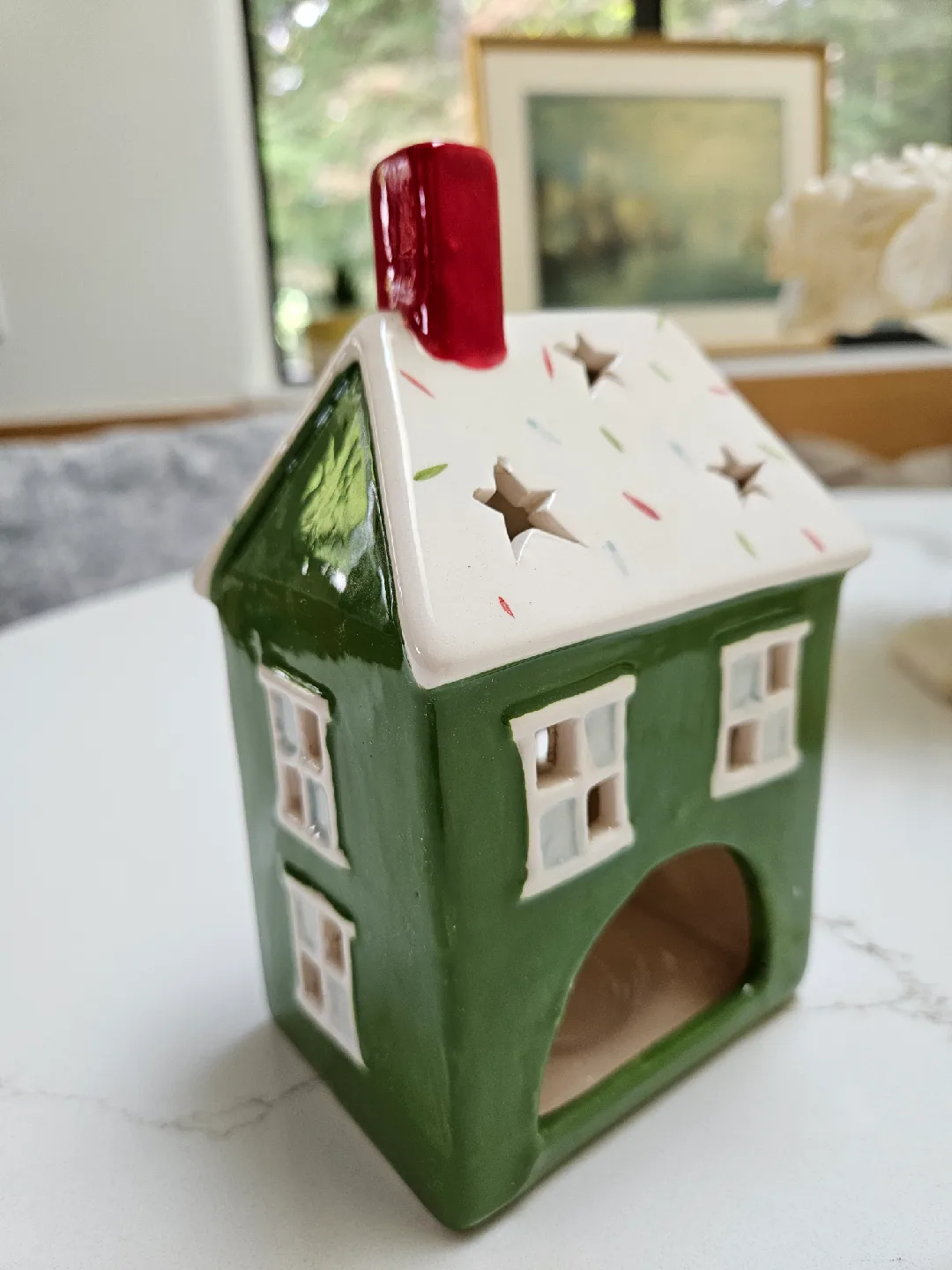 Ceramic Christmas House Tealight Holder image indicator(2)