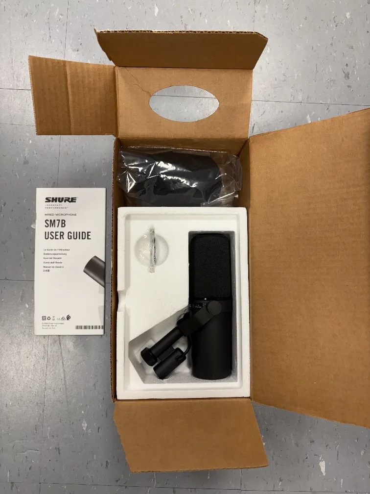 Shure SM7B Cardioid Dynamic Vocal Microphone - New image indicator(2)