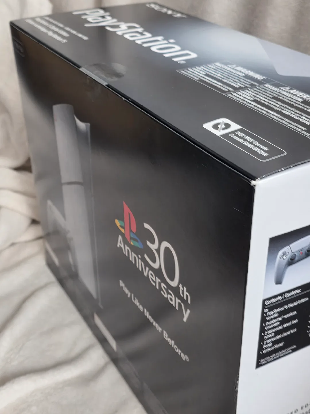 PS5 30th Anniversary console digital edition image indicator(3)