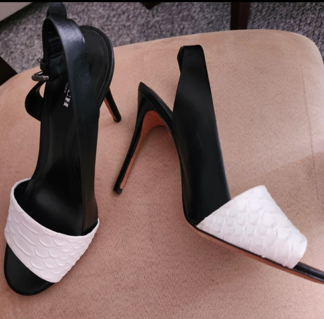 Coach Heels - Size 9.5B - photo 5