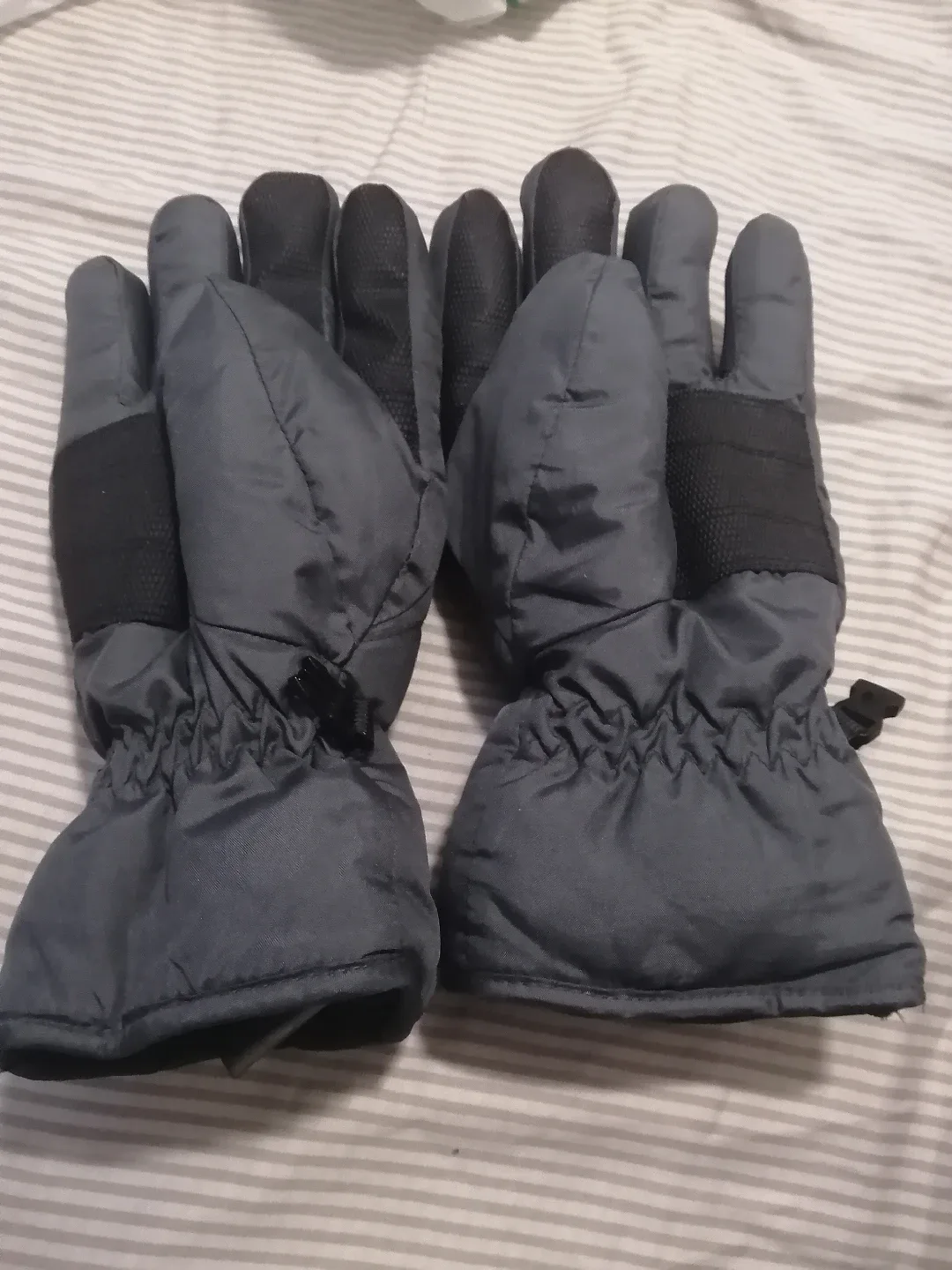 Hot Paws Winter Gloves - Grey image indicator(2)