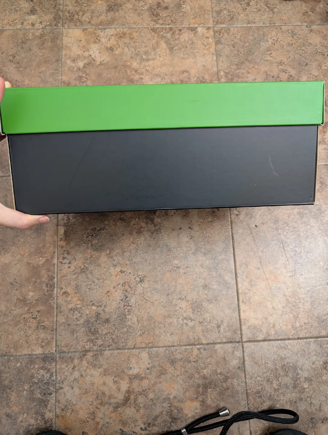 Empty Kate Spade New York Shoe Box for resellers image indicator(2)