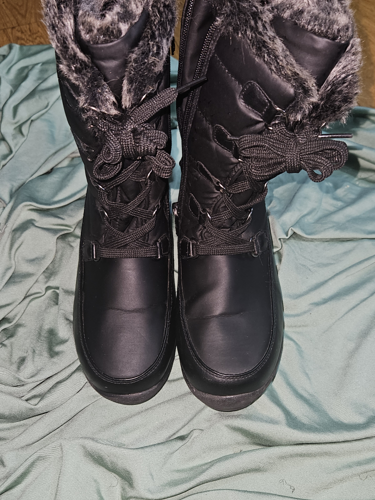 Totes Black Winter Boots