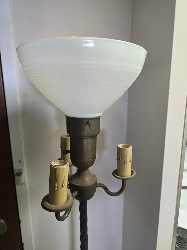 vintage floor lamp image indicator(2)