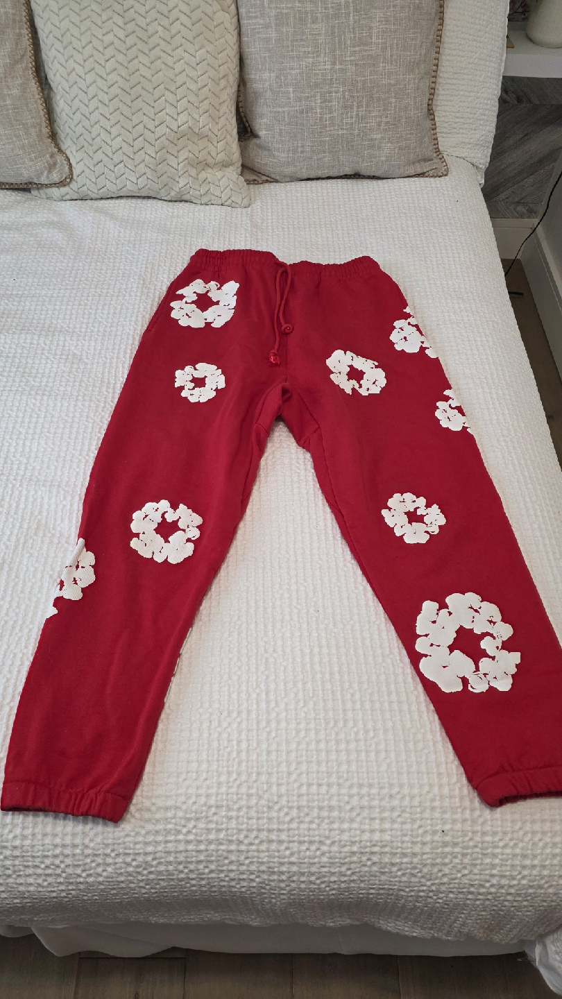 TEARS Red Hoodie & Sweatpants Set with White Floral Design - photo 4