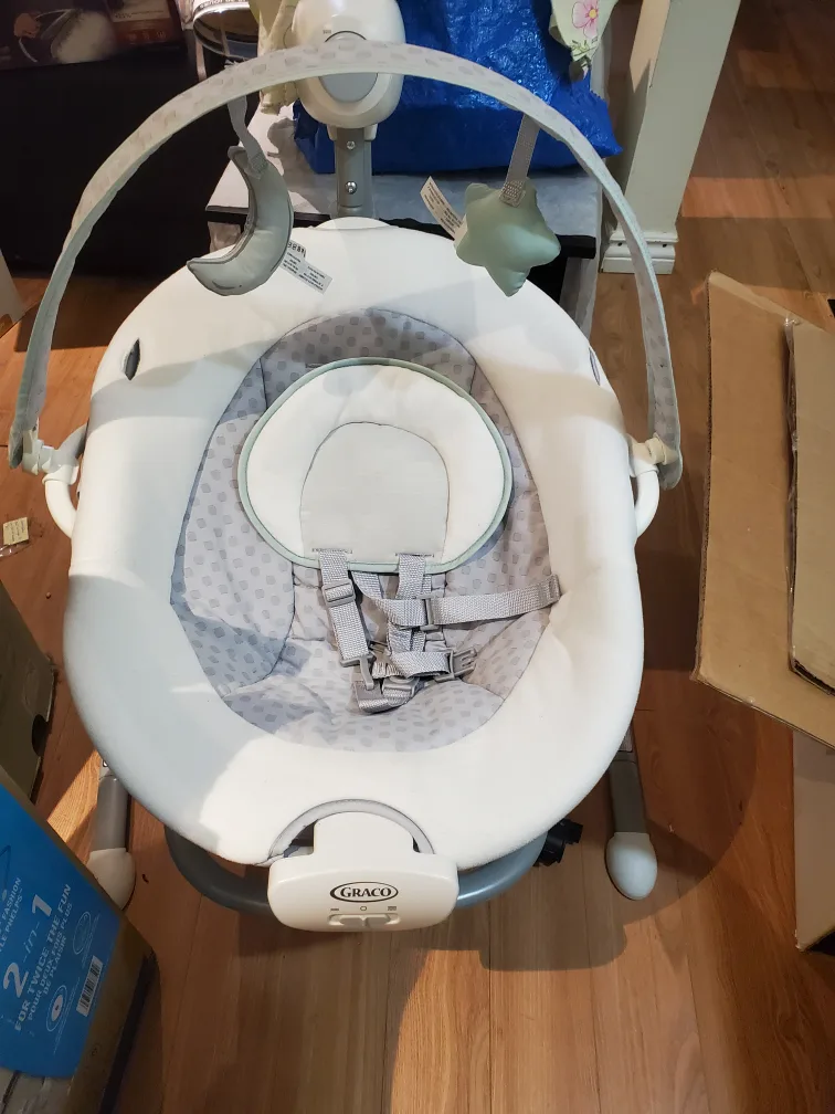 Graco Soothe 'N Sway Swing with Portable Rocker thumbnail