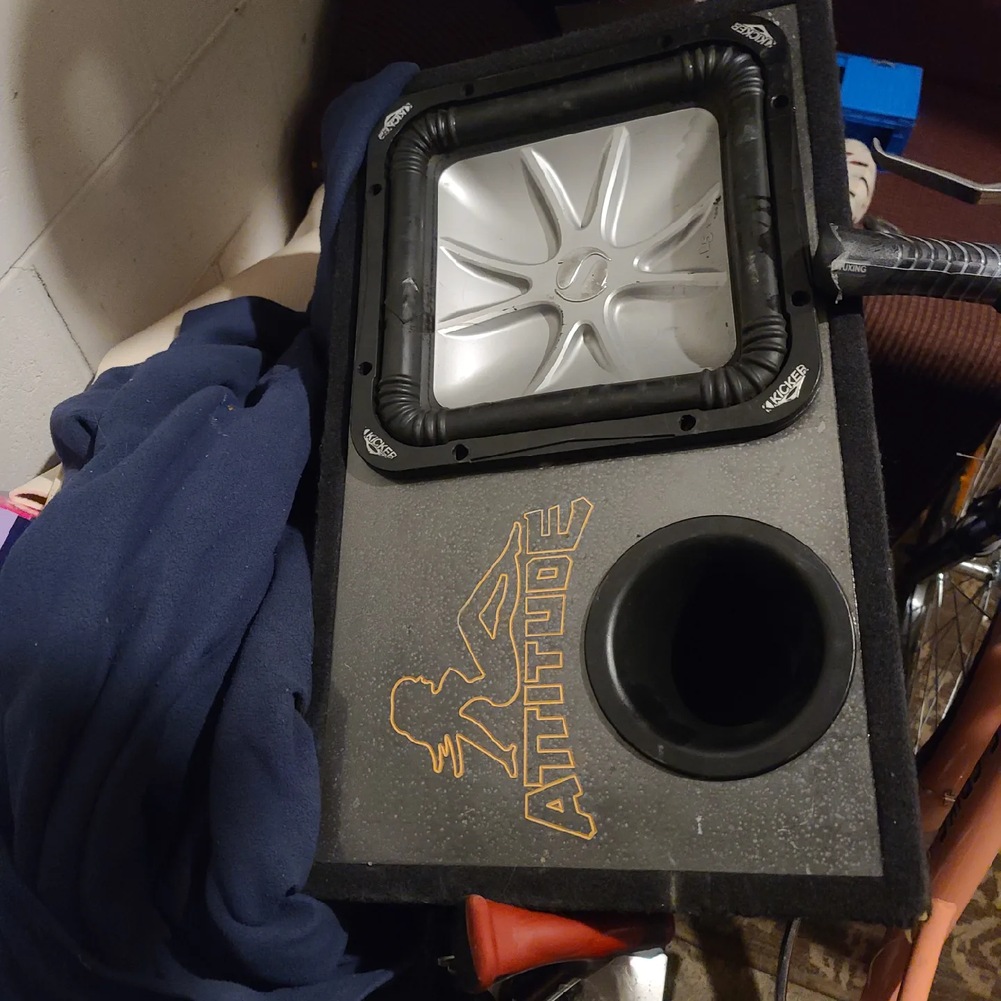 Kicker Attitude Subwoofer image indicator(2)