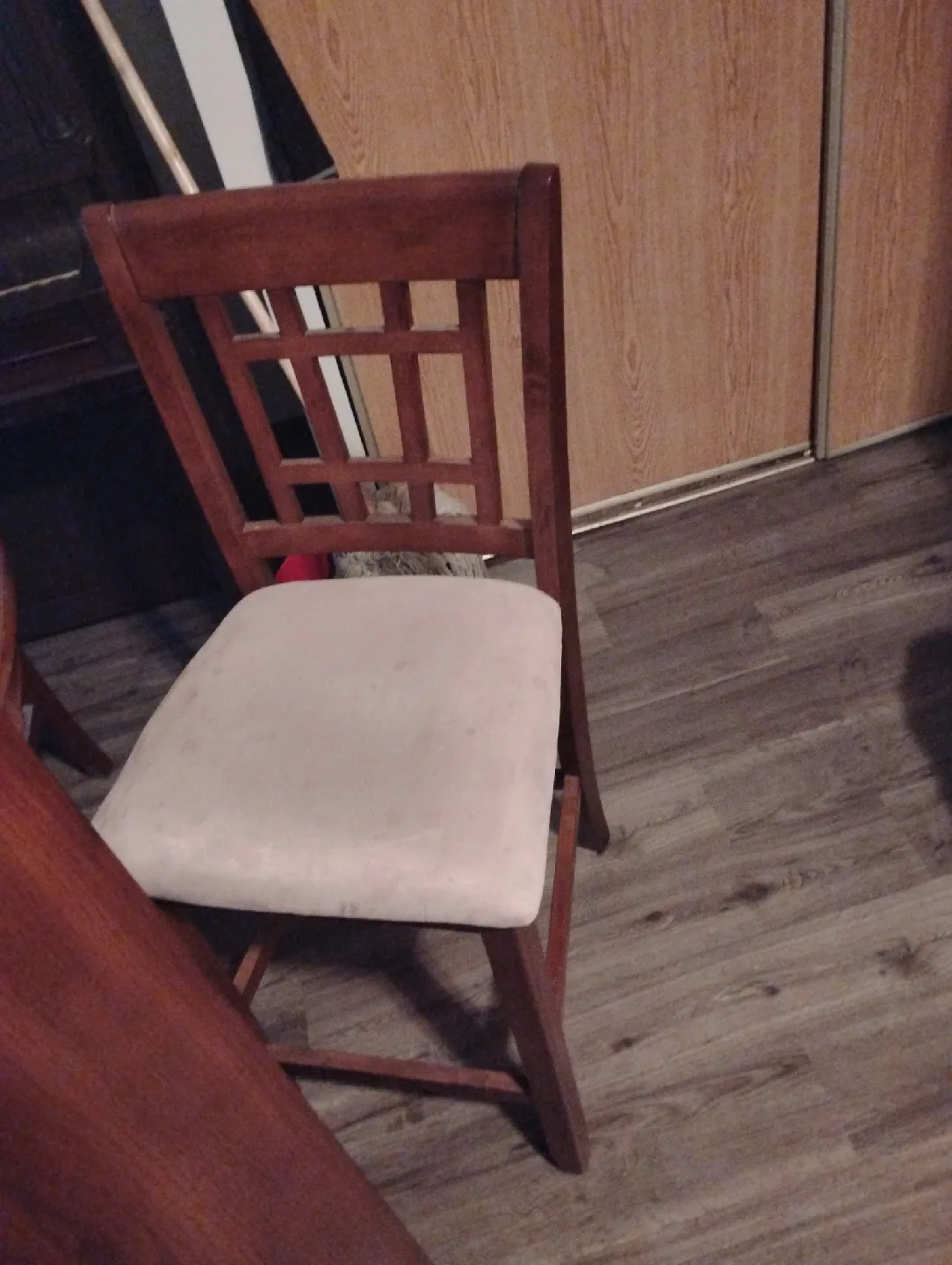 Round Wooden Dining Table with 4 chairs image indicator(5)