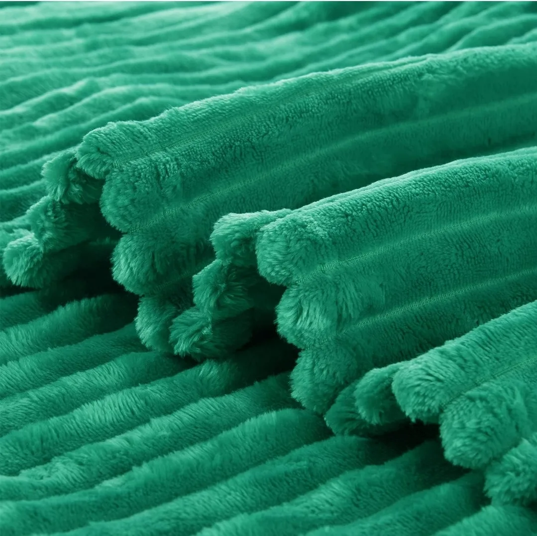 Green Fleece Blanket image indicator(3)