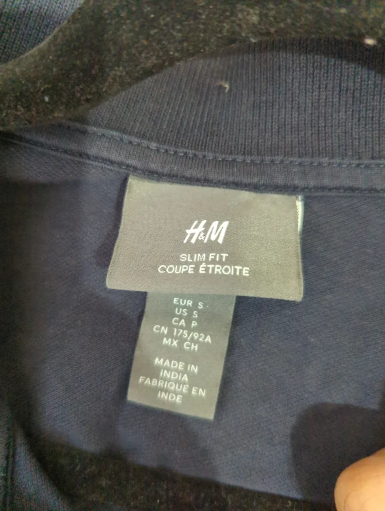 H&M Slim Fit Polo Shirt - Size S image indicator(3)