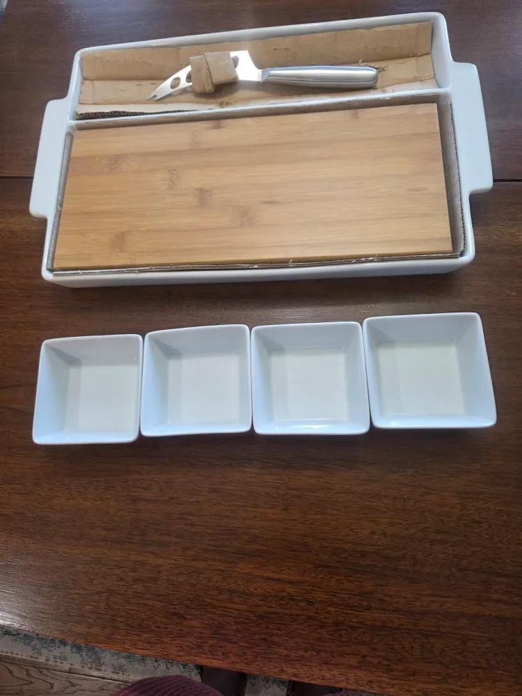 Röscher 7 Piece Serving Set - New in Box! image indicator(2)