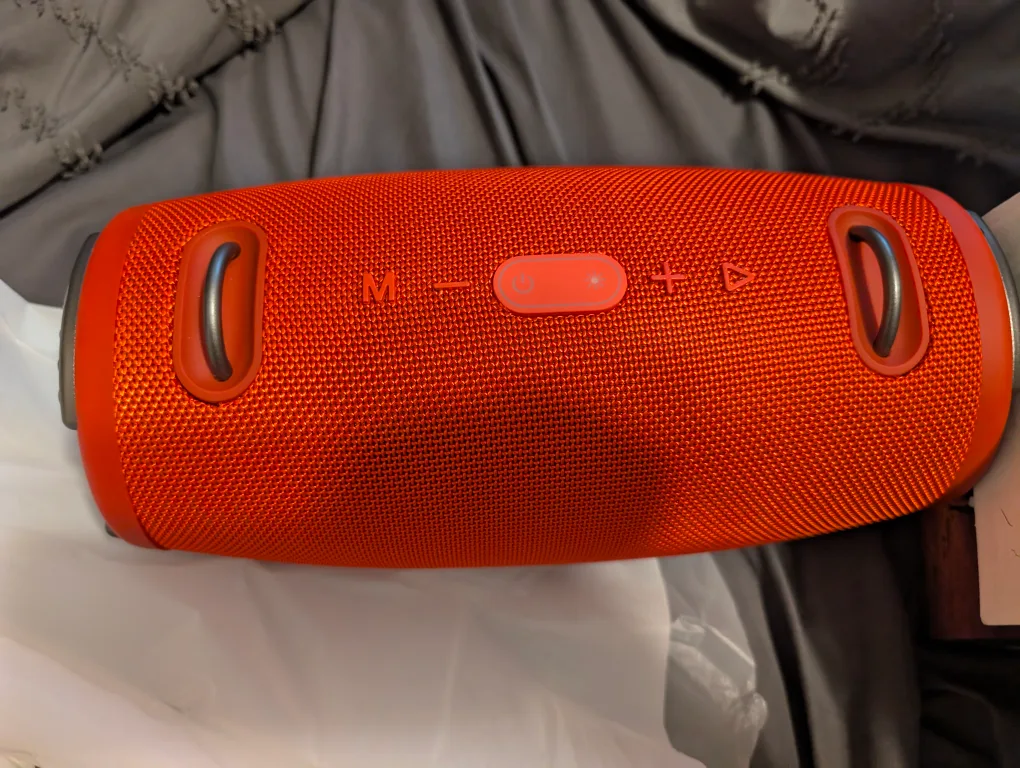 Xtreem3 Portable Wireless Speaker - red image indicator(2)