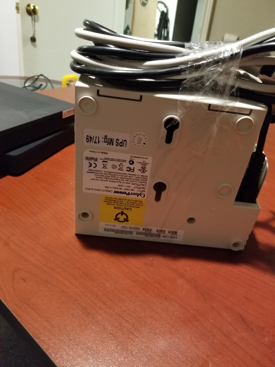CyberPower UPS Battery Backup - Bell - photo 2