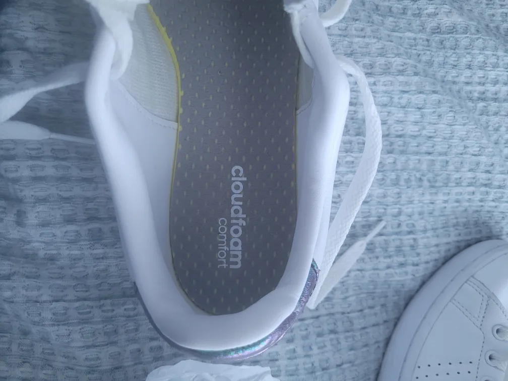 Adidas Grand Court White Shoes - Woman's Size 8.5 image indicator(4)