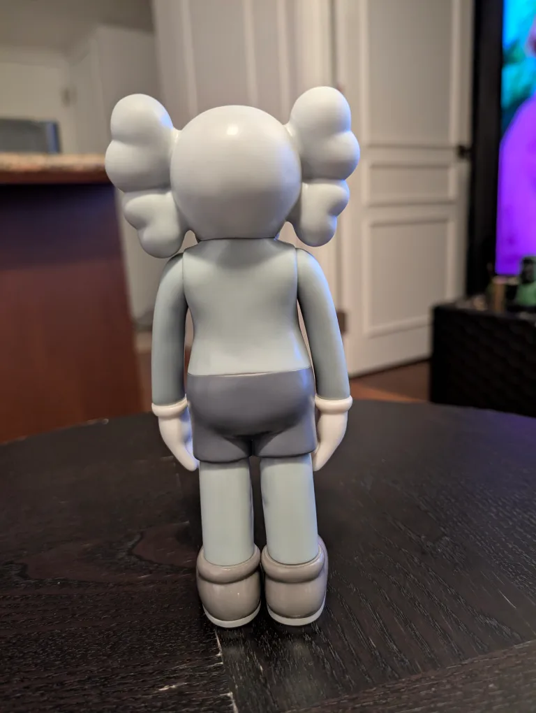 KAWS Medicom Toy 2004 image indicator(4)