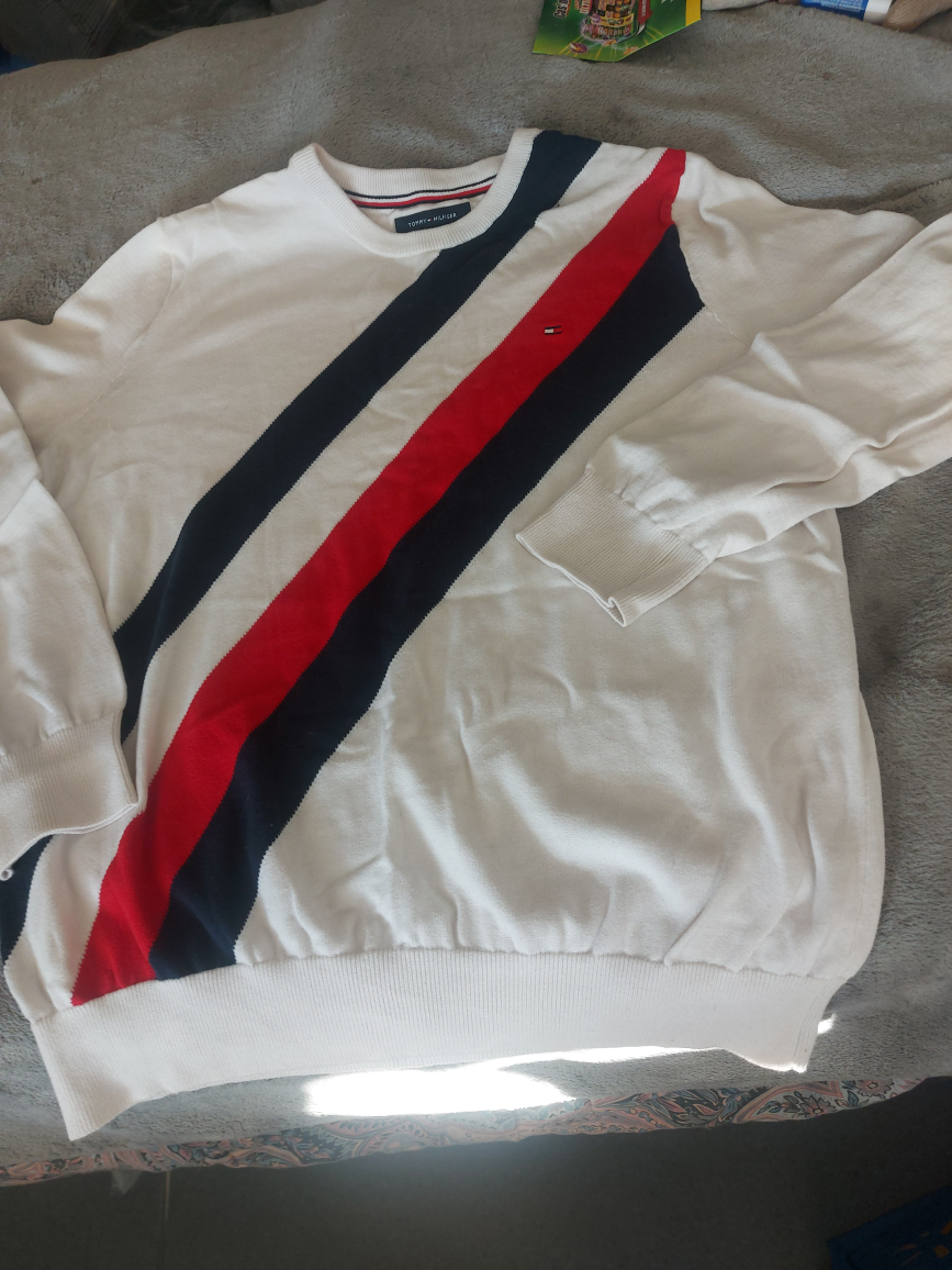 **"TOMMY HILFIGER" THIN-COTTON SHIRT/SWEATER**