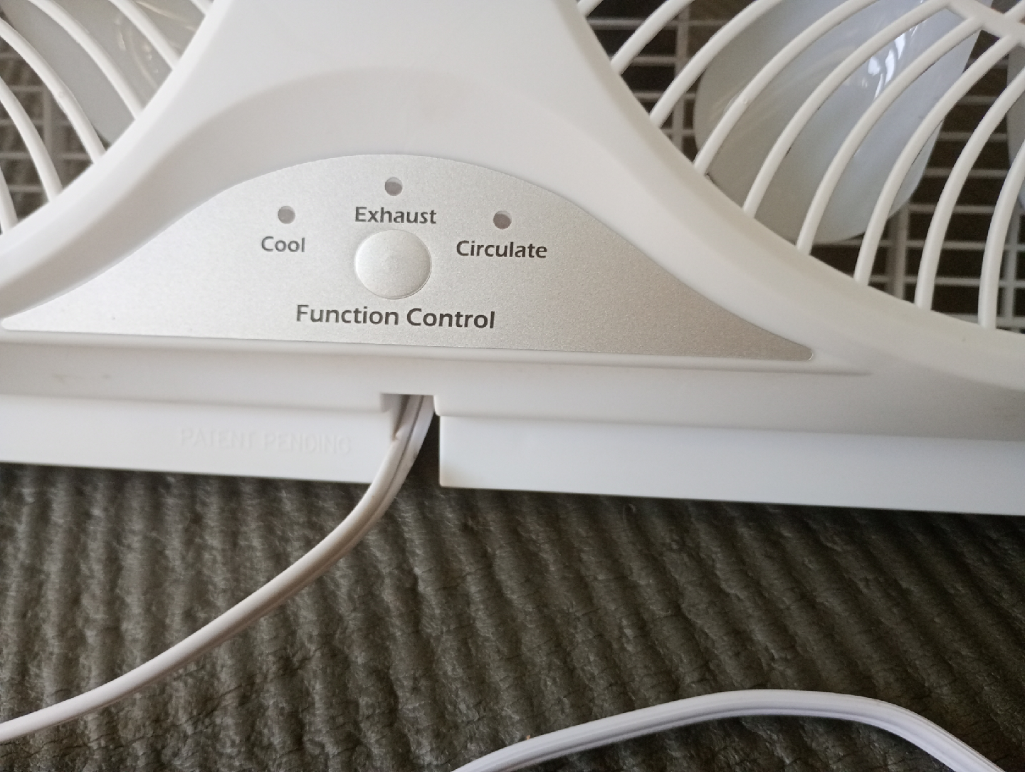 Shinic Window Fan - White - photo 4