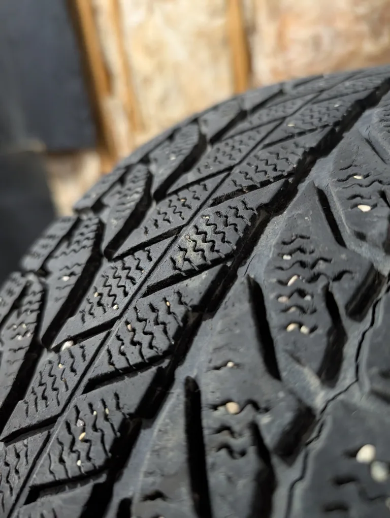 (2)-225/60r16 BFGoodrich Winter Tires image indicator(4)