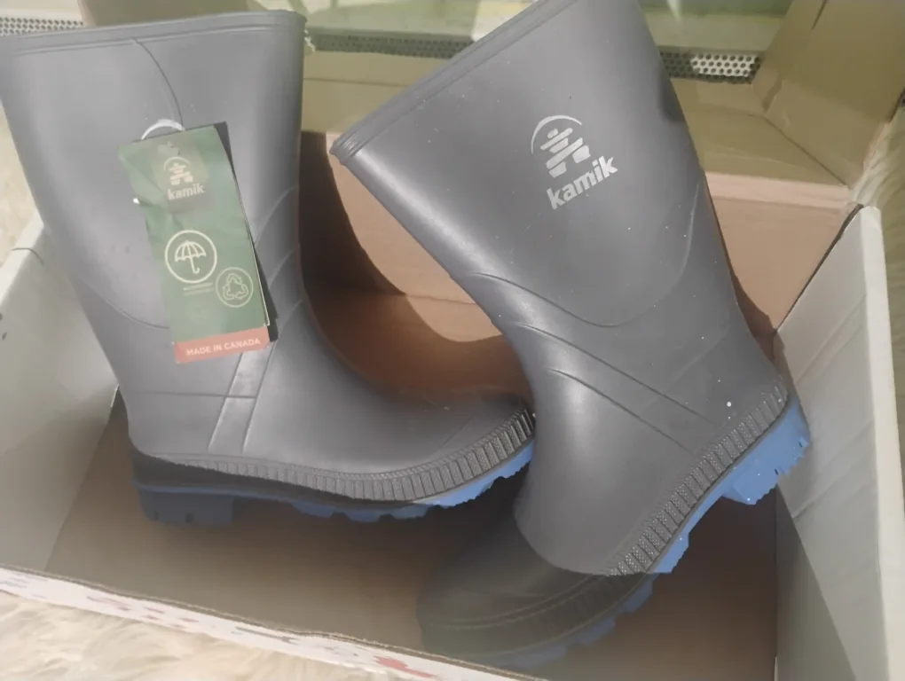 Kamik Rain Boots - Size 3 - Grey - New in Box! thumbnail