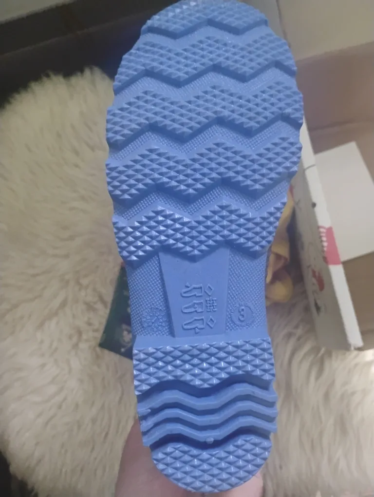 Kamik Rain Boots - Size 3 - Grey - New in Box! image indicator(4)