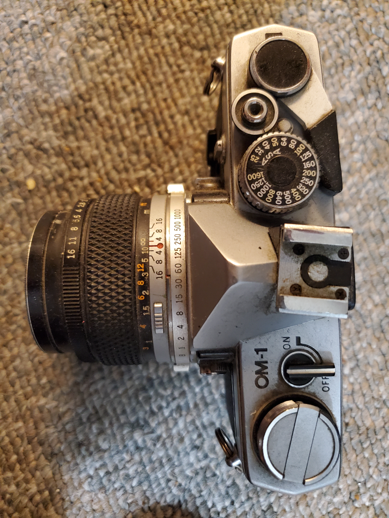 Olympus OM-1 Camera with Zuiko and Vivitar Lenses - photo 2